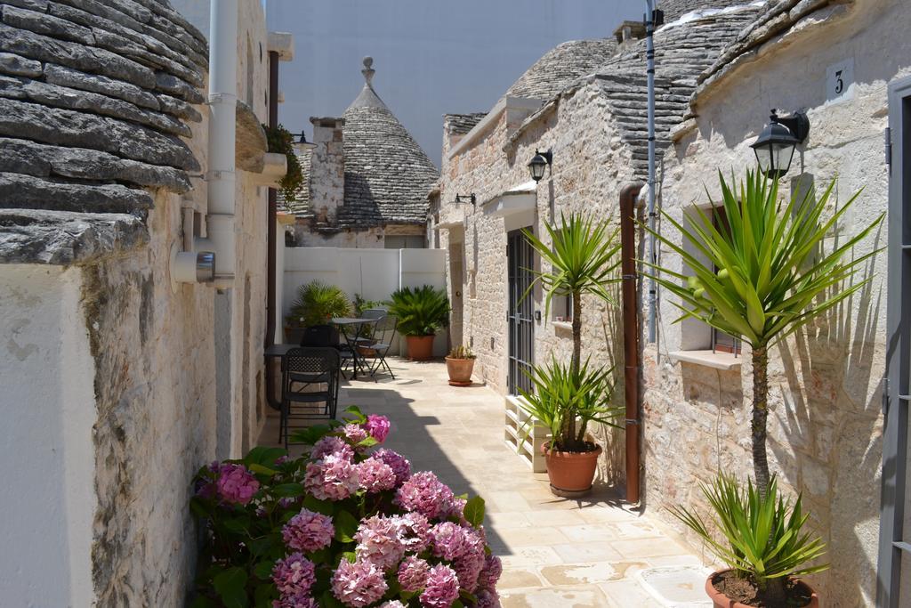 Trullo De Amicis N 5 Otel Alberobello Oda fotoğraf