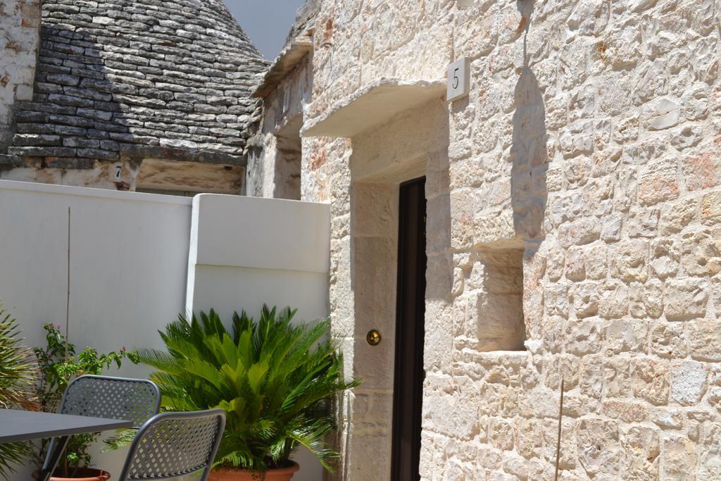 Trullo De Amicis N 5 Otel Alberobello Oda fotoğraf